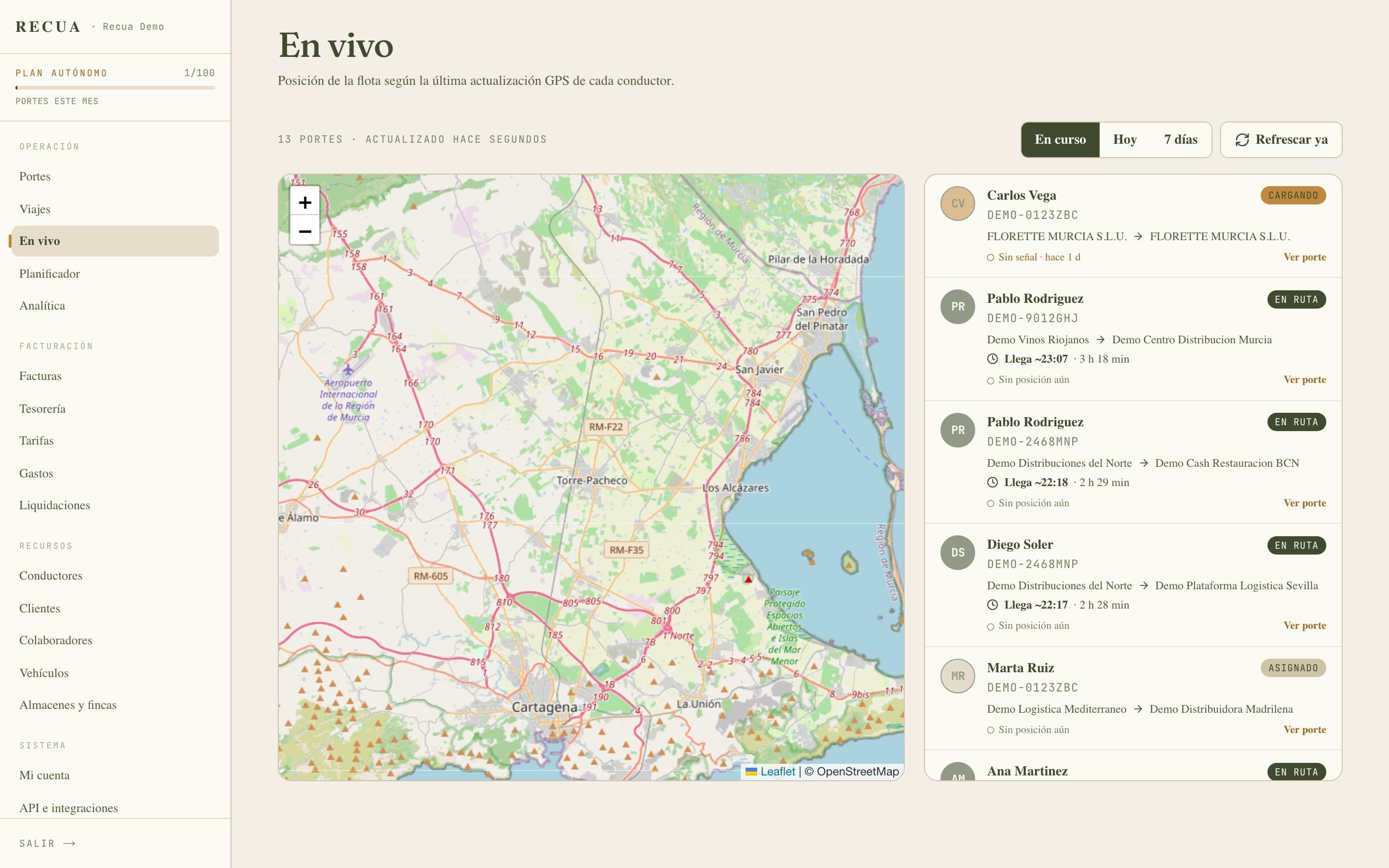 Mapa de En vivo en Recua con la posición de la flota y la lista de conductores en ruta